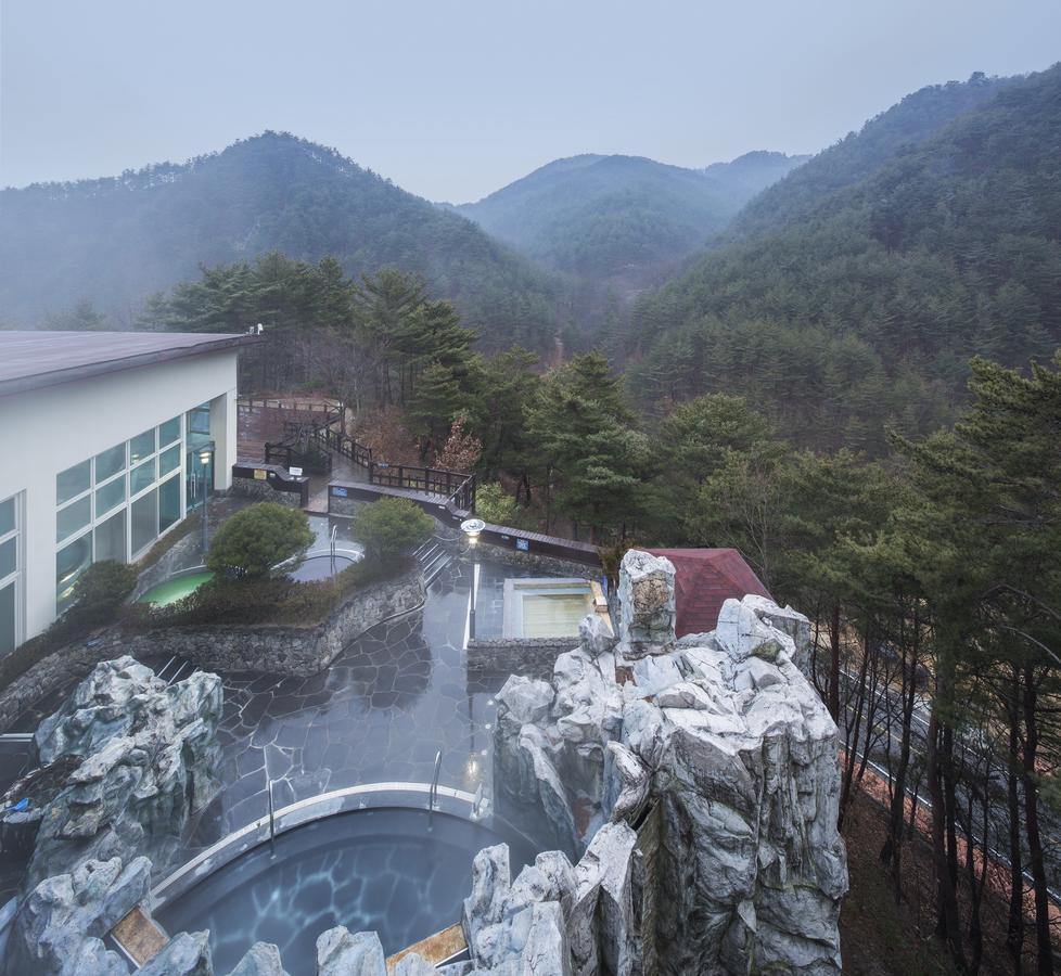 Dukgu Oncheon Hotel Uljin Extérieur photo